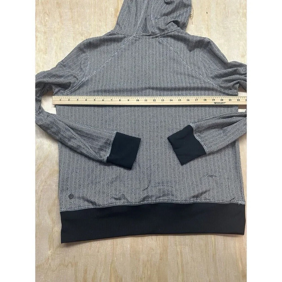 Zella Hoodie Jacket Size  Large Black Pullover  pockets  hood - Picture 6 of 7